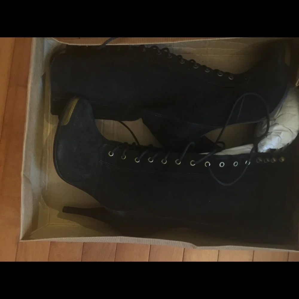 NWT Joie “Victim of Love” Lace up Victorian black suede stiletto boots, size 38 - Picture 2 of 4